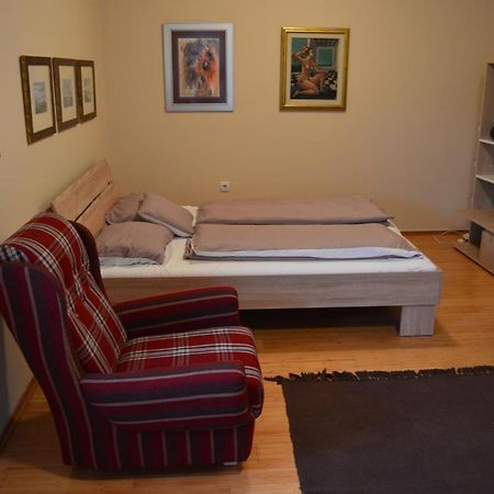 Apartman Mile Daire Subotica Dış mekan fotoğraf